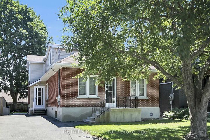 Property Photo: 88 Helena Street ON K1Y 3N1