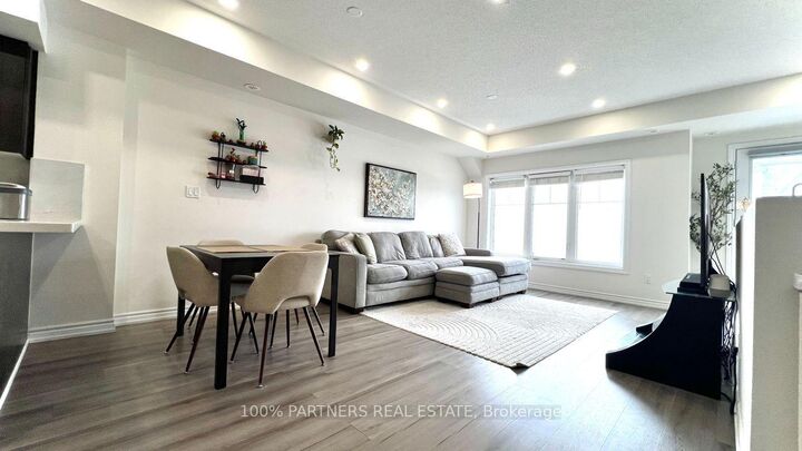 Property Photo:  15 Eaton Park Lane 23  ON M1W 0A5 