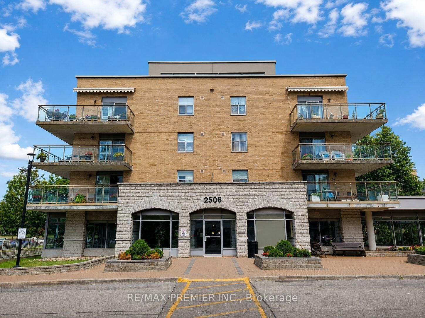 Property Photo: 2506 Rutherford Road 502 ON L4K 5N7