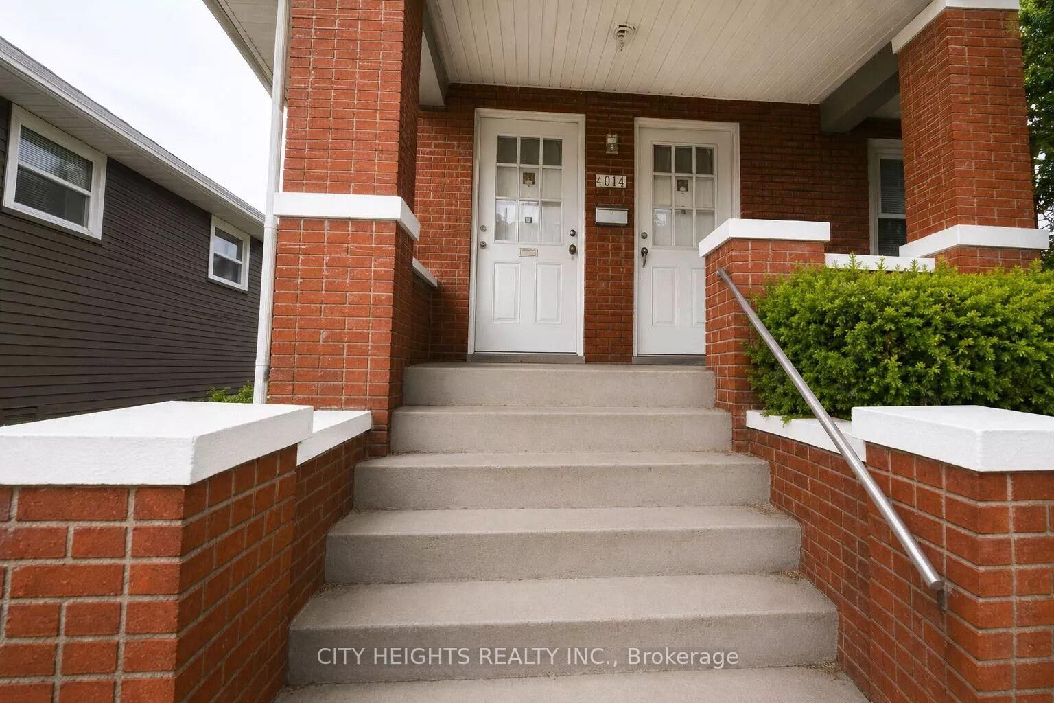 Property Photo: 1264 Elsmere Avenue #2 ON N8X 4G5