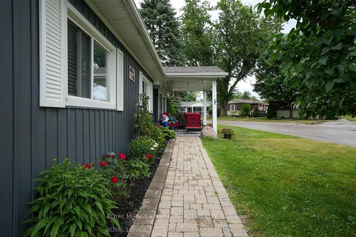 Property Photo: 2 Nature Trail ON L9S 1K7
