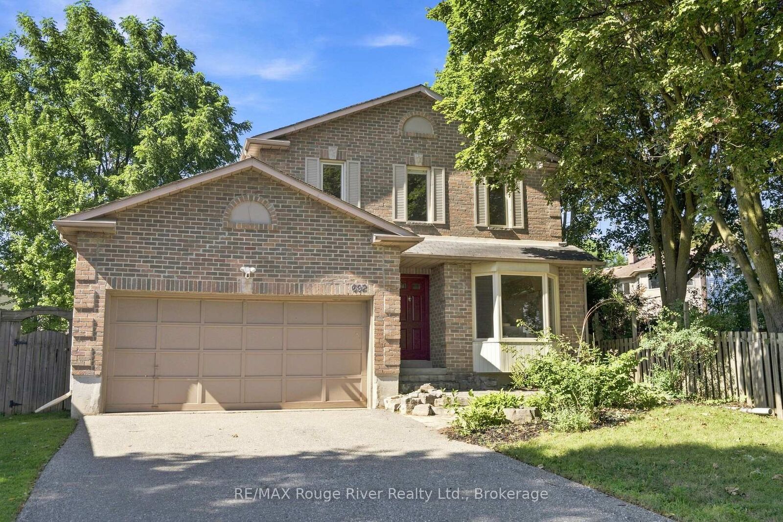 Property Photo:  692 Avery Court  ON L1K 1S8 