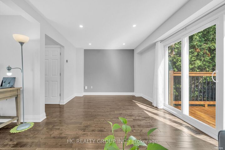 Property Photo:  17 Pugsley Avenue  ON L4C 8B6 