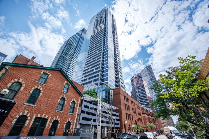 Property Photo: 5 St Joseph Street 3105 ON M4Y 1J6