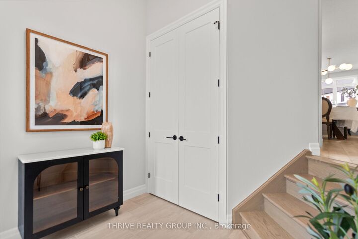 Property Photo:  1061 Eagletrace Drive 5  ON N6G 0T3 
