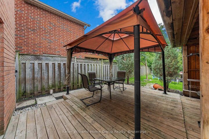 Property Photo: 479 Doon S Drive E ON N2P 2T6