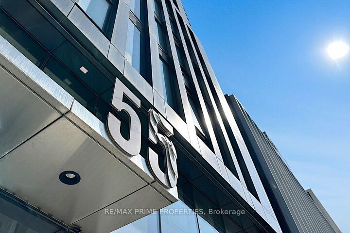 Property Photo: 55 Cooper Street 4007 ON M5E 0G1