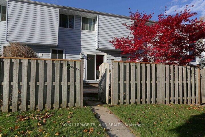 228 Monmore Road 5 — photo 1