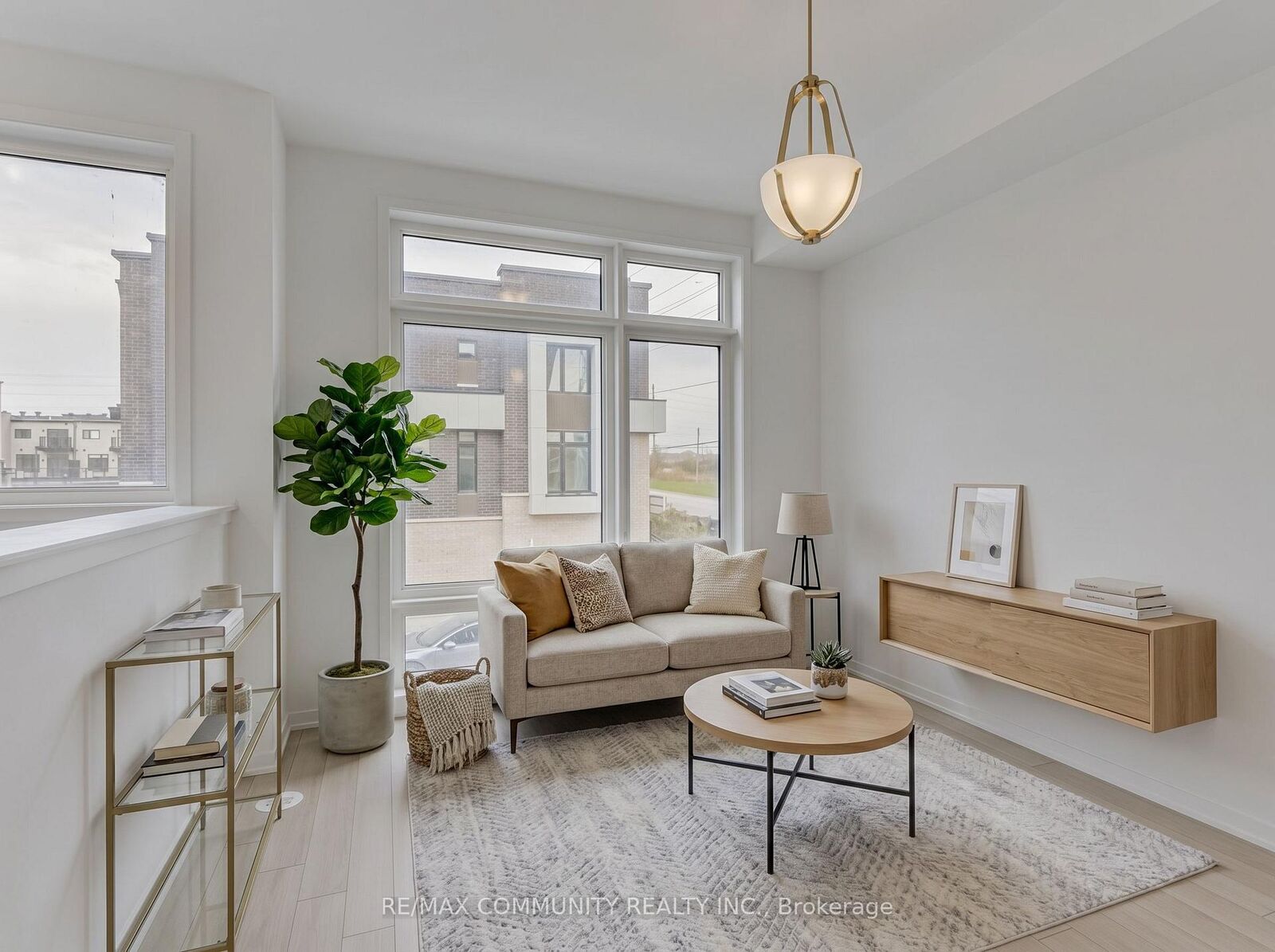 Property Photo: 799 Heathrow Path ON L1H 7K5