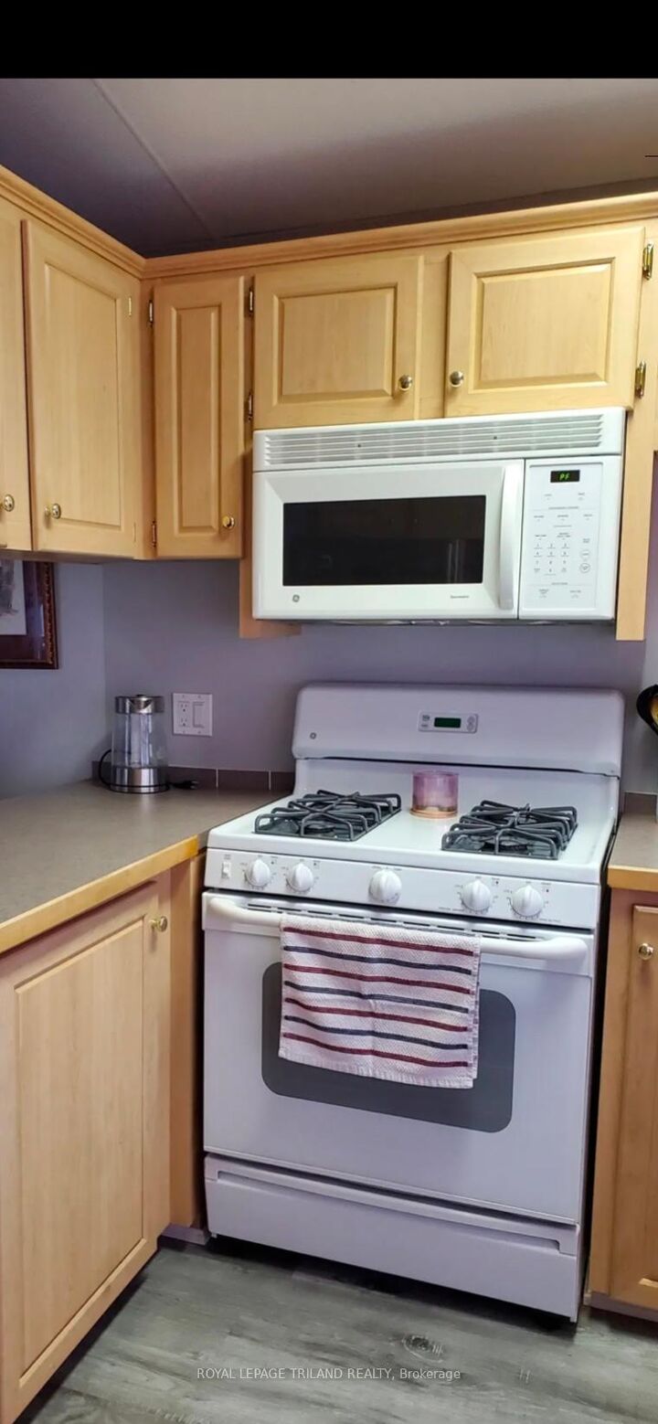 Property Photo: 4895 Lakeshore Road D36 ON N0N 1J6