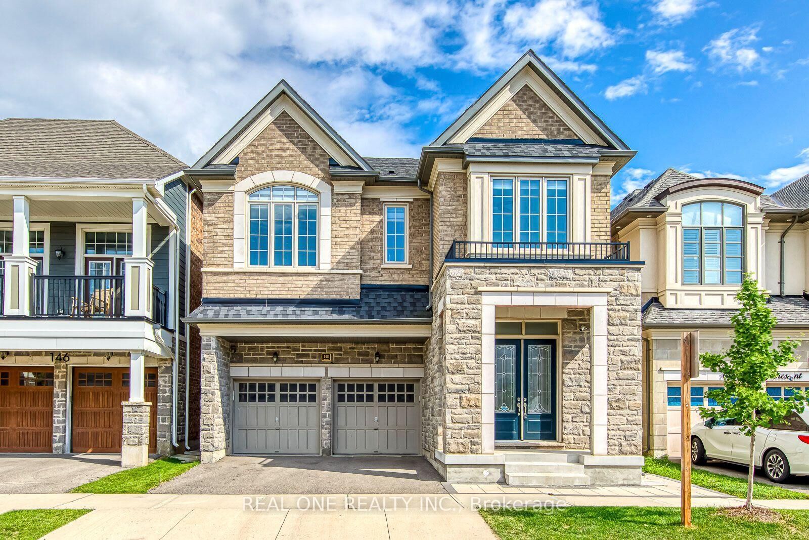 Property Photo:  140 Zachary Crescent  ON L6H 0W1 