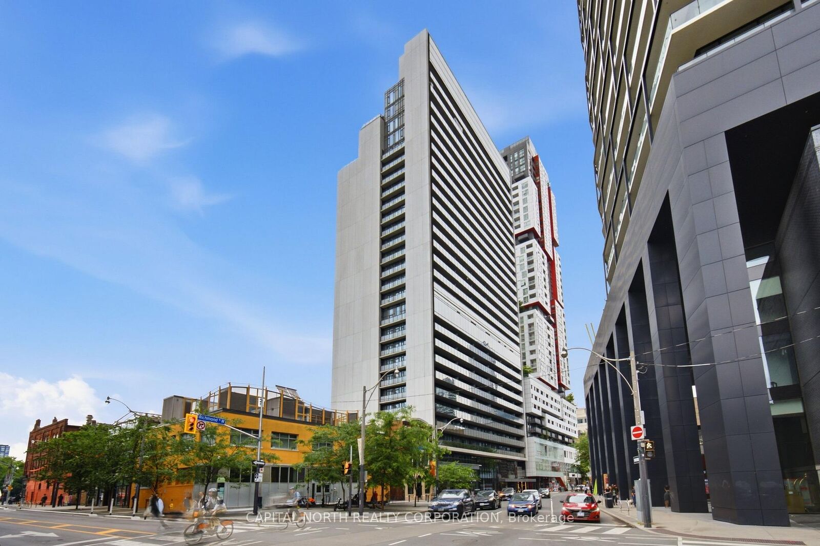 Property Photo: 330 Richmond Street W 1612 ON M5V 1X2