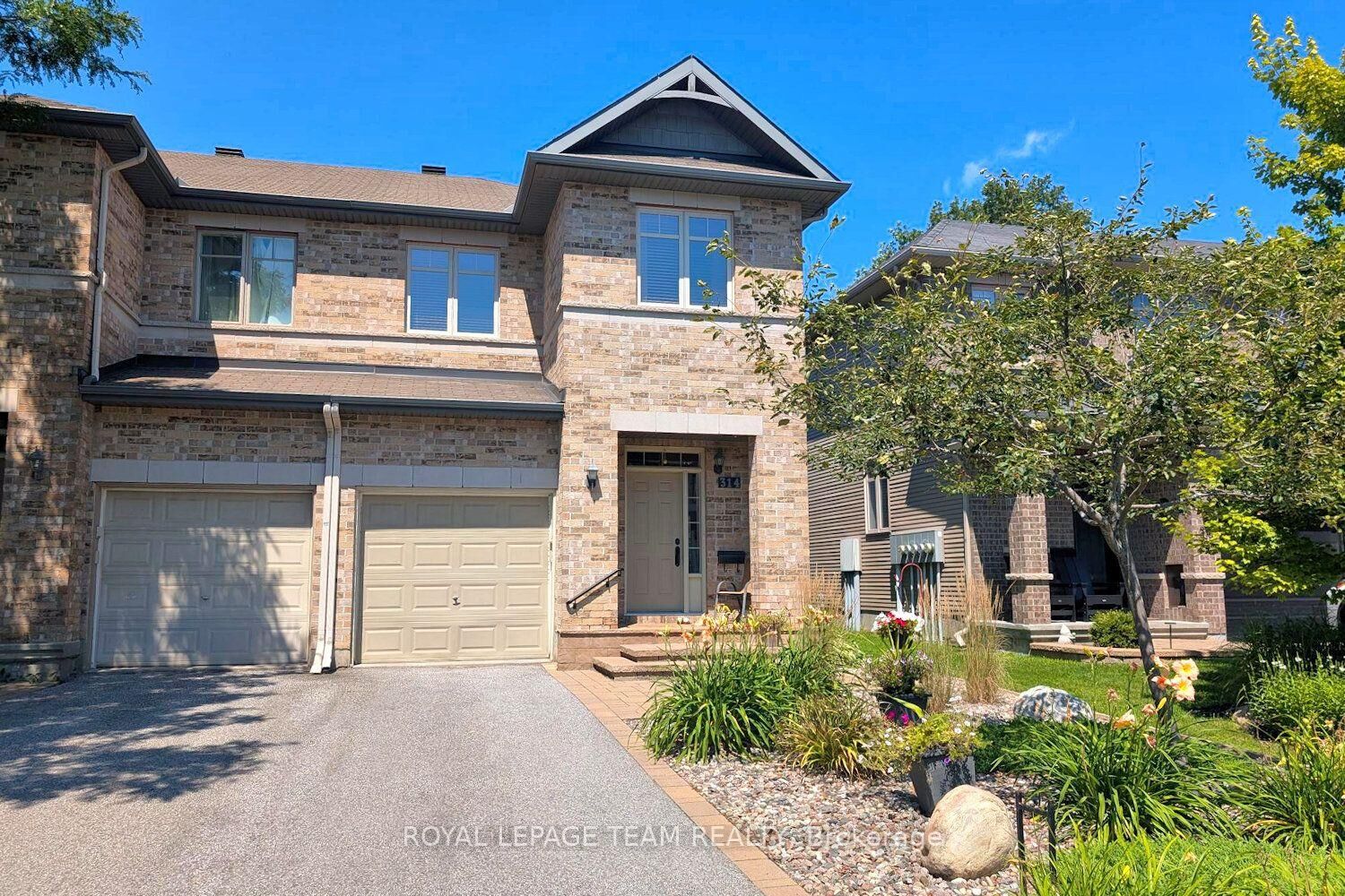 Property Photo: 314 Badgeley Avenue ON K2T 0A6