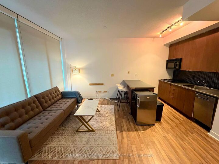 Property Photo:  8 Colborne Street 2202  ON M5E 1E1 