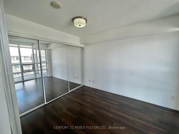 Property Photo:  38 Joe Shuster Way 1405  ON M6K 0A5 