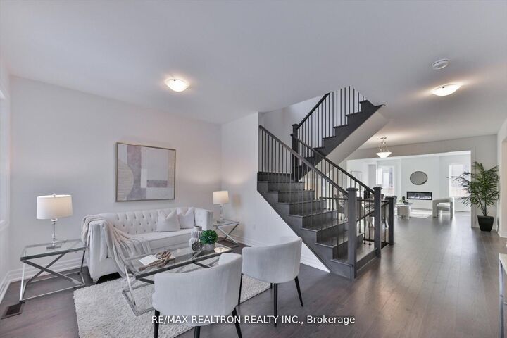 Property Photo: 2858 Foxden Square ON L1X 0N9