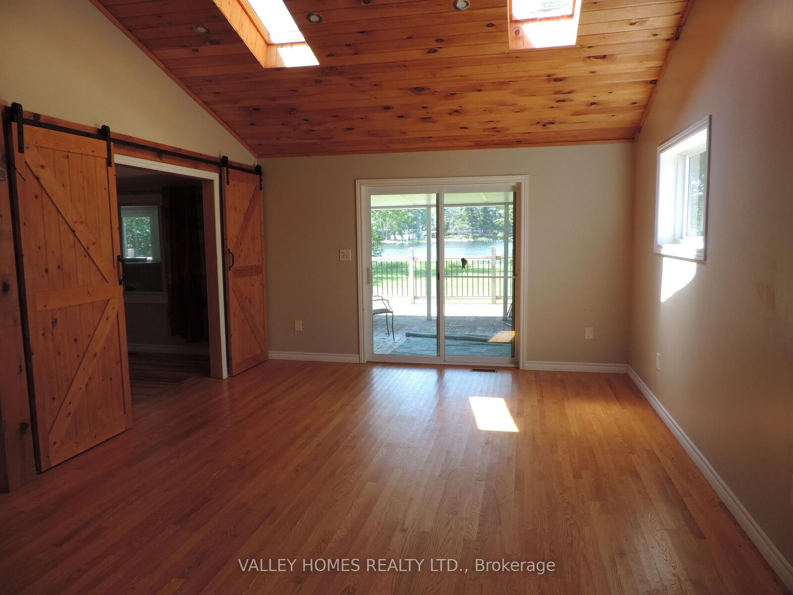 Property Photo: 2862 Ninth Line ON K7C 3P2