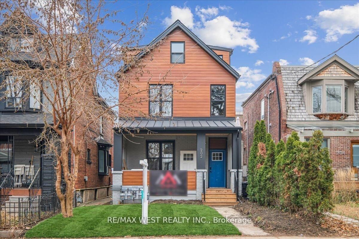 Property Photo: 202 Perth Avenue Upper ON M6P 3X8