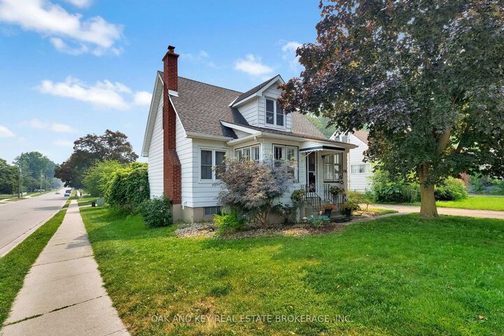 120 Sydenham Street — photo 1
