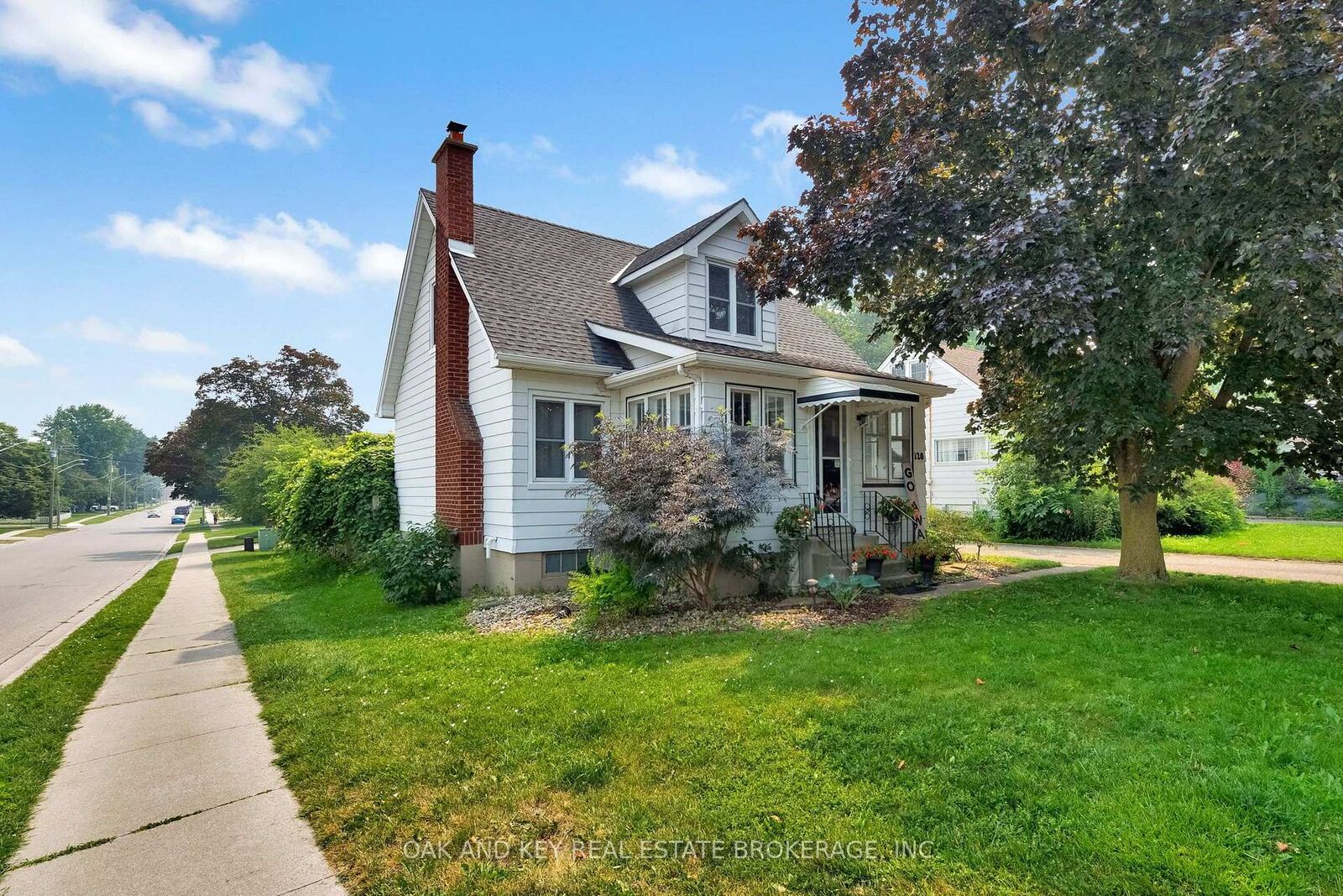 Property Photo:  120 Sydenham Street  ON N4S 7B5 