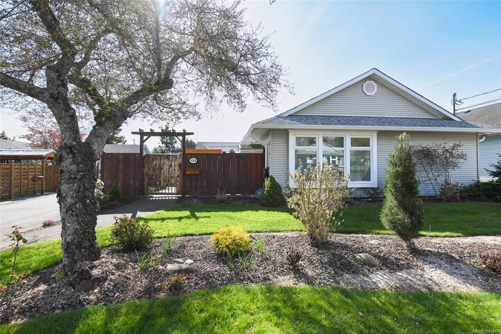 810 Park Pl #A — photo 1
