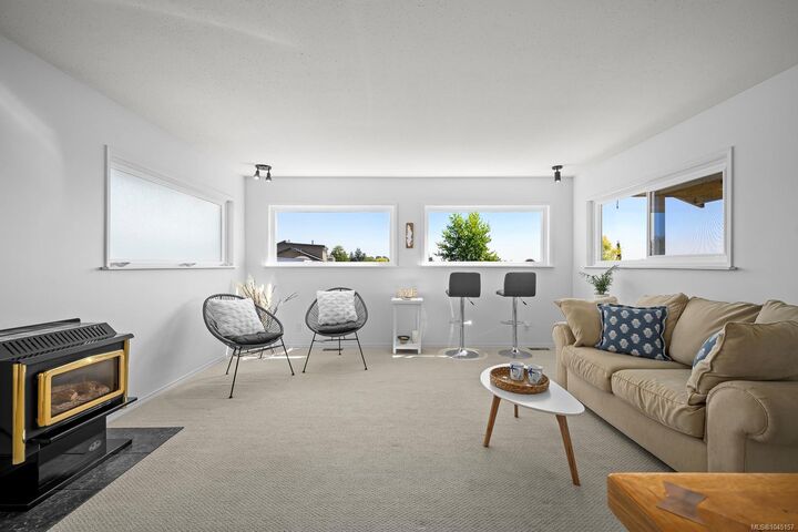 Property Photo: 178 Rodello St BC V9M 1V2
