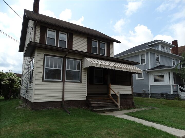 Property Photo:  2211 Davidson St  PA 15001 