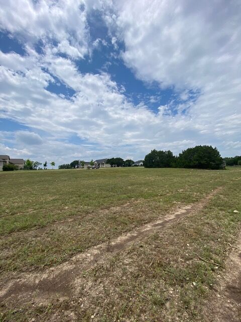 Property Photo: 600 Buffalo Trail TX 78642