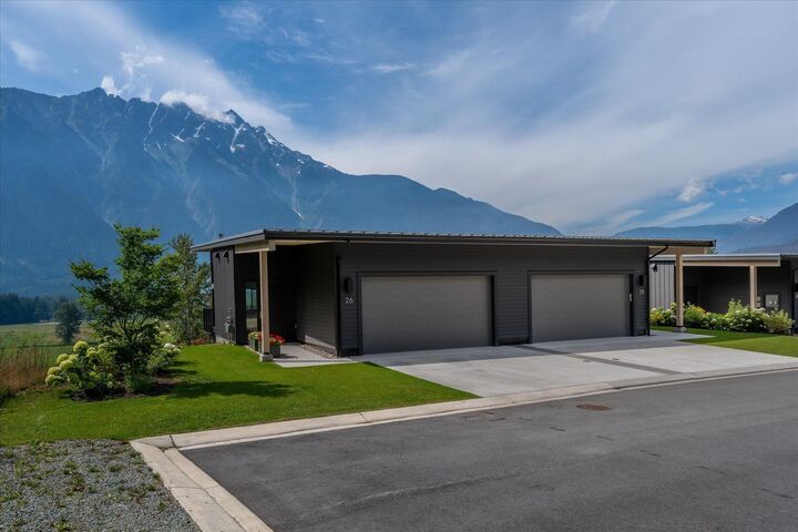 Property Photo: 4000 Sunstone Way 26 BC V0N 2L3