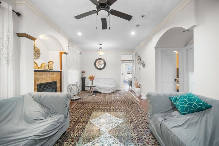 Property Photo: 312 Jardine Street BC V3M 5M5