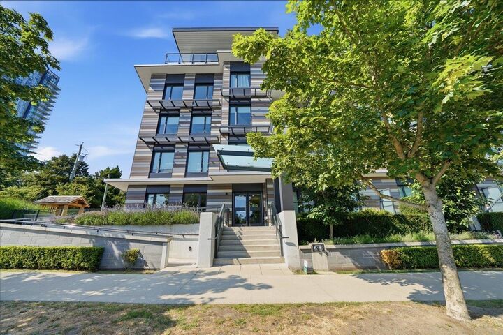 Property Photo: 477 W 59th Avenue 303 BC V5X 1X4
