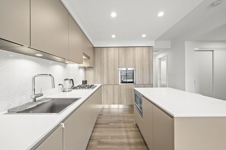 Property Photo: 3809 Evergreen Place 2711 BC V3J 0M1