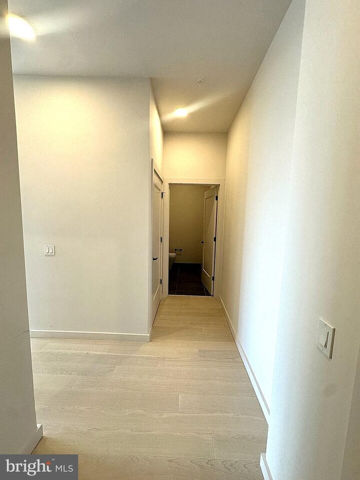 Property Photo: 3030 Potomac Avenue Ph5 VA 22202