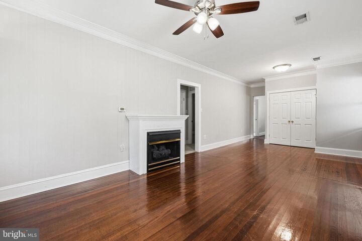 Property Photo:  320 3rd Avenue  VA 22134 