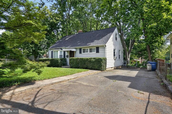 Property Photo: 3207 Dashiell Road VA 22042