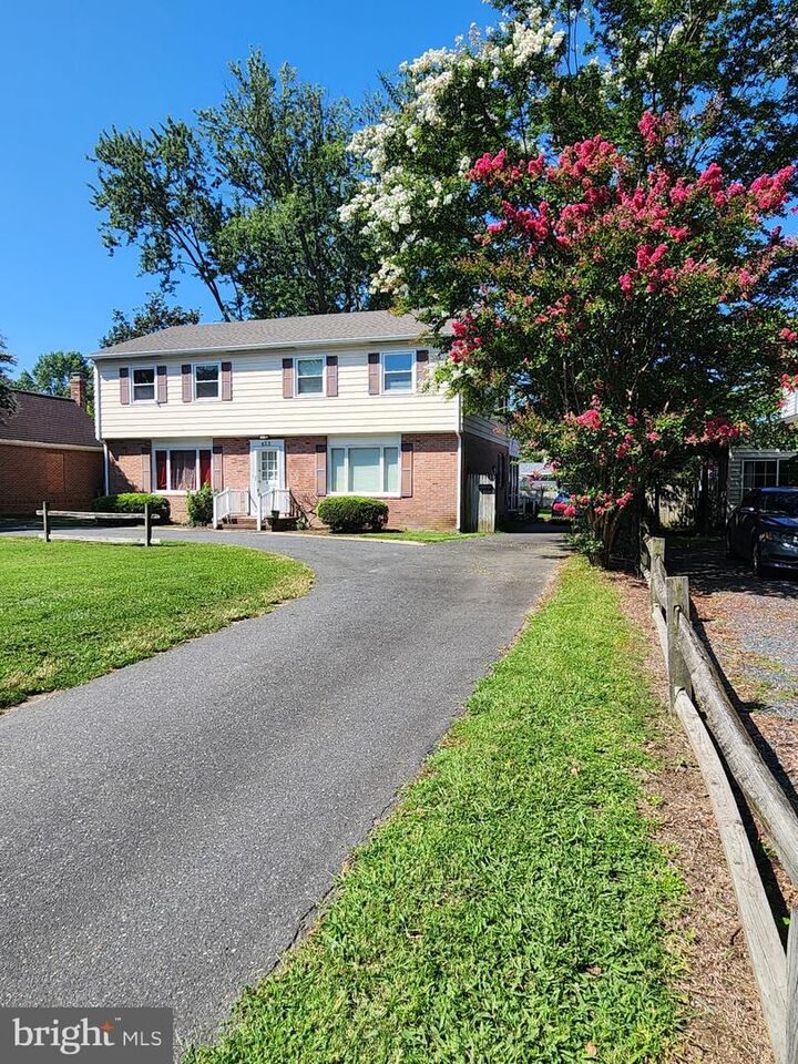 Property Photo: 423 S Washington Street MD 21601