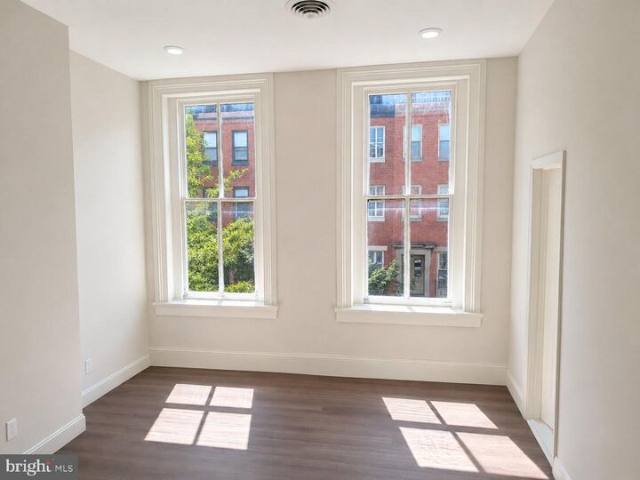 Property Photo:  923 N Calvert Street 3  MD 21202 