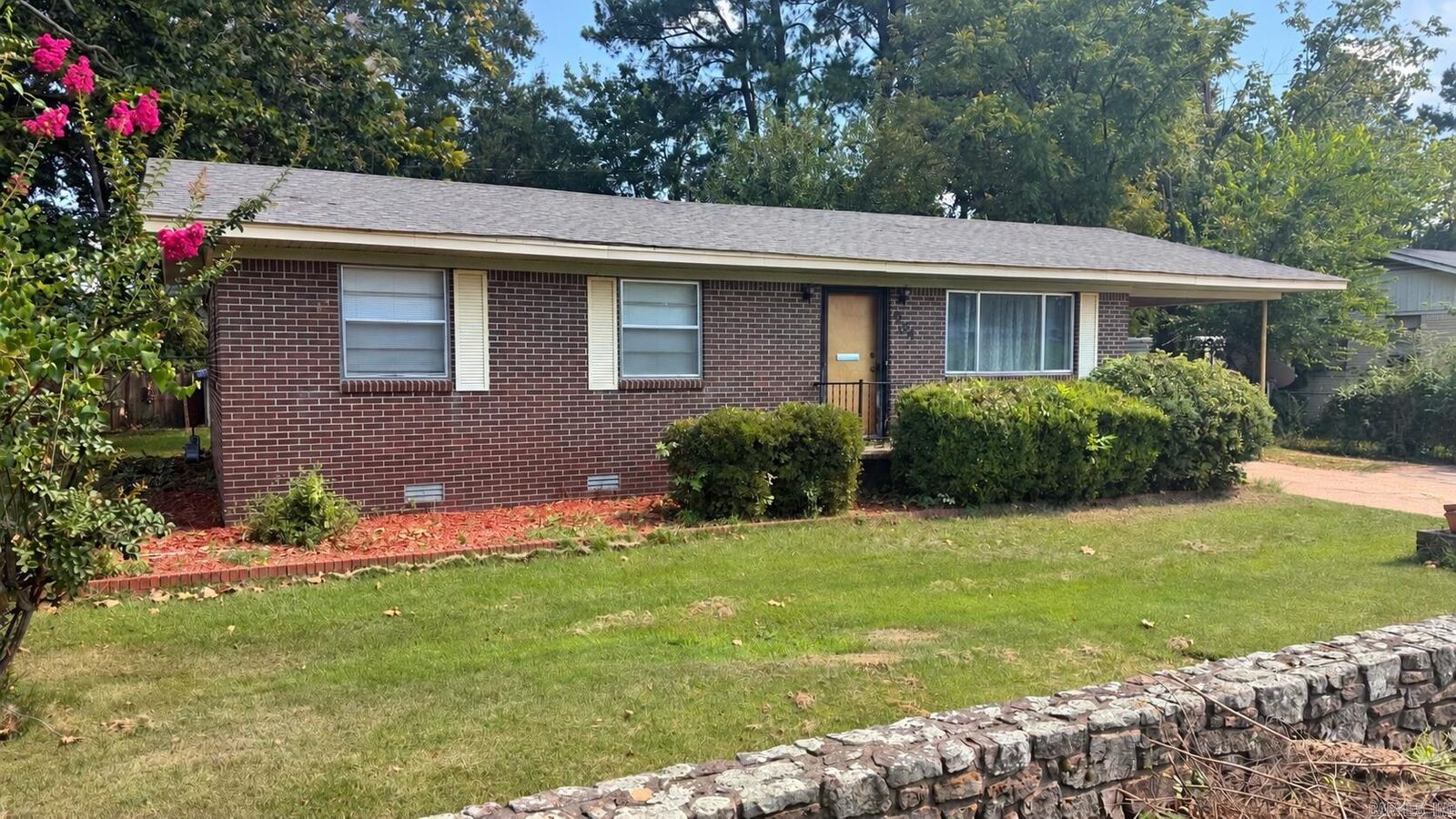 Property Photo:  904 N Moose Street  AR 72110 