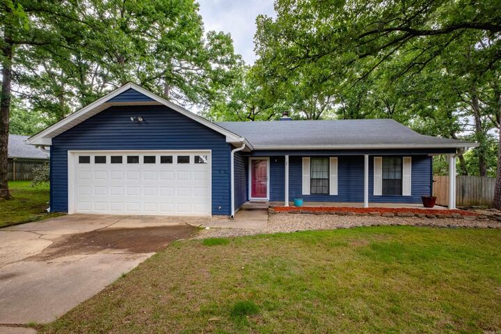 Property Photo:  4 Oak Forest Cove  AR 72113 
