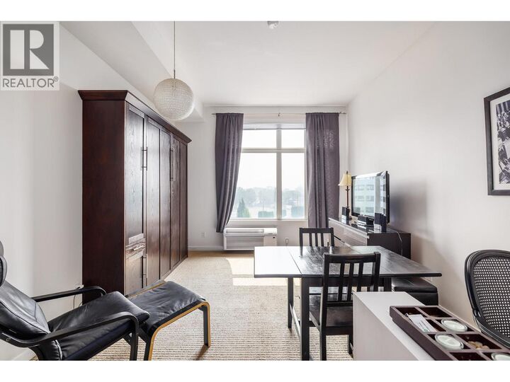 Property Photo:  1550 Dickson Avenue 405  BC V1Y 9Y8 