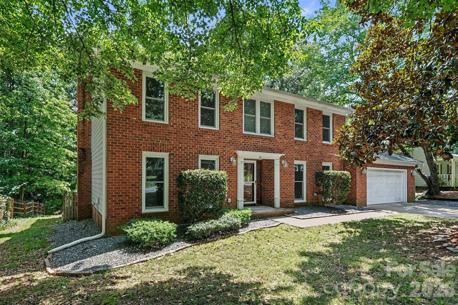 Property Photo:  915 Brightmoor Drive  NC 28105 