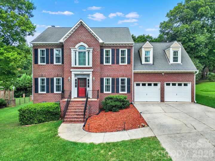 Property Photo: 5709 Mallard Grove Road NC 28269