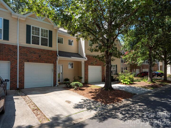 Property Photo:  10747 Essex Hall Drive  NC 28277 