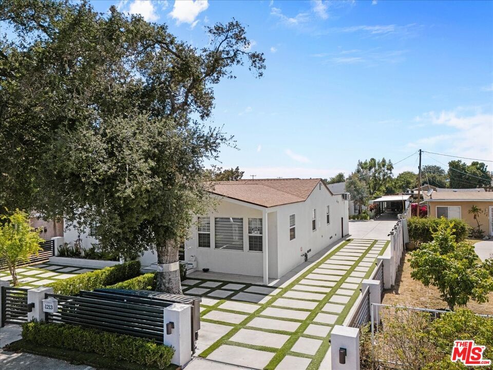 Property Photo: 1213 S California Ave CA 91016