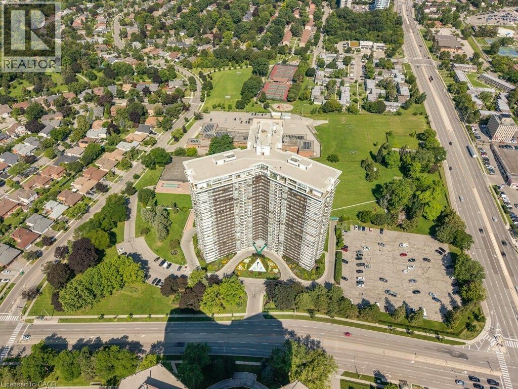 Property Photo:  1333 Bloor Street 718  ON L4Y 3T6 