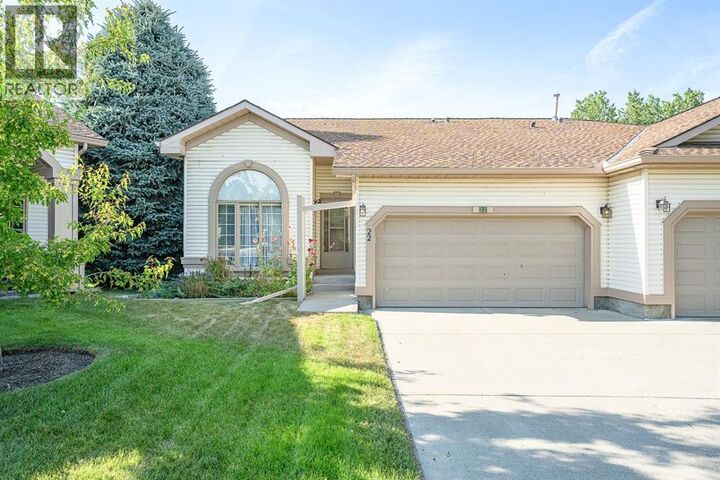 Property Photo: 22 Douglas Woods Park Southeast AB T2Z 2K6