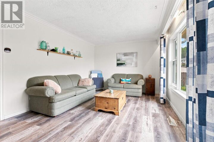 Property Photo:  70 Spruce Ave  ON P5A 2B8 