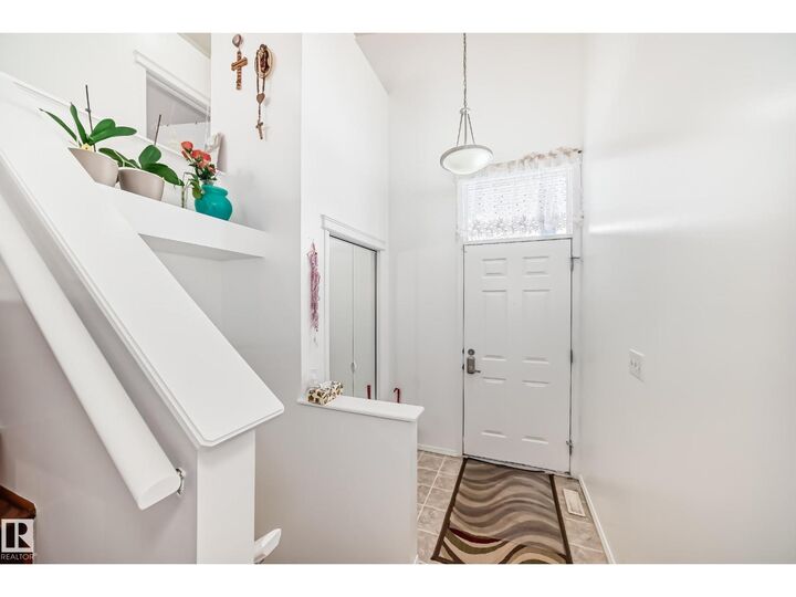 Property Photo: 15112 139 St NW AB T6V 1T7