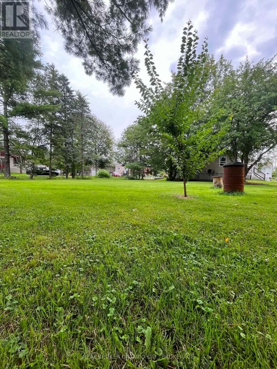 Property Photo:  0000 Queen Street  ON K0C 1N0 