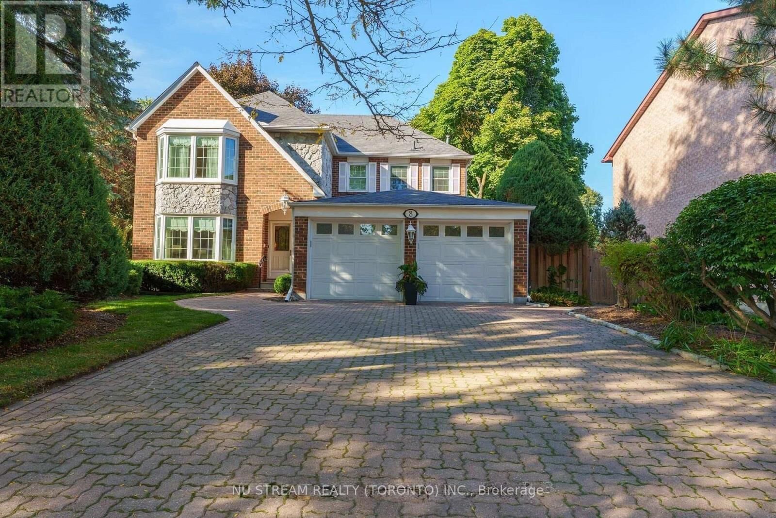 Property Photo:  8 Roverdale Court  ON L3R 7K7 